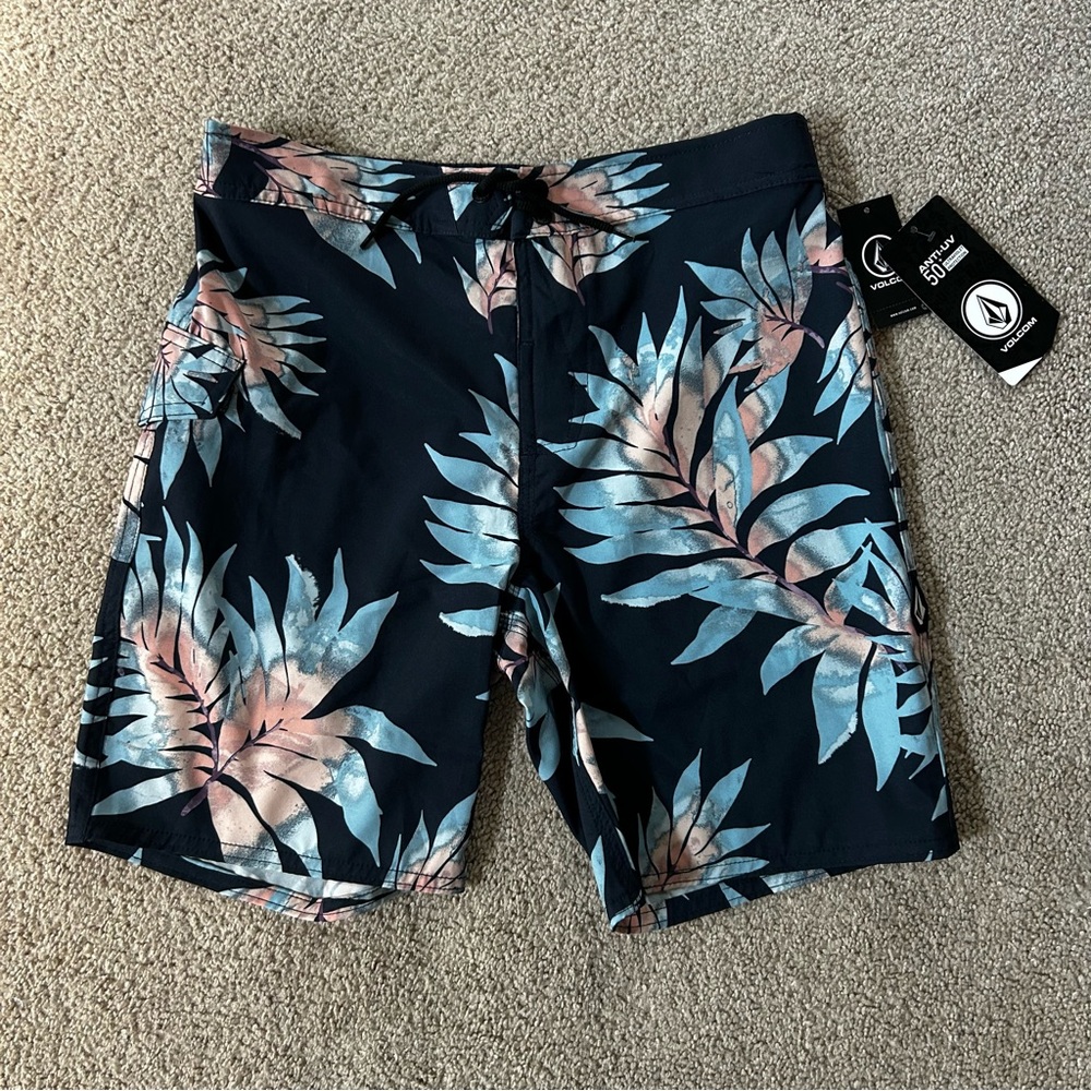 New VOLCOM Stretch Board Shots LIDO BOARDSHORT Blue Tropical Floral Boys XL (16)